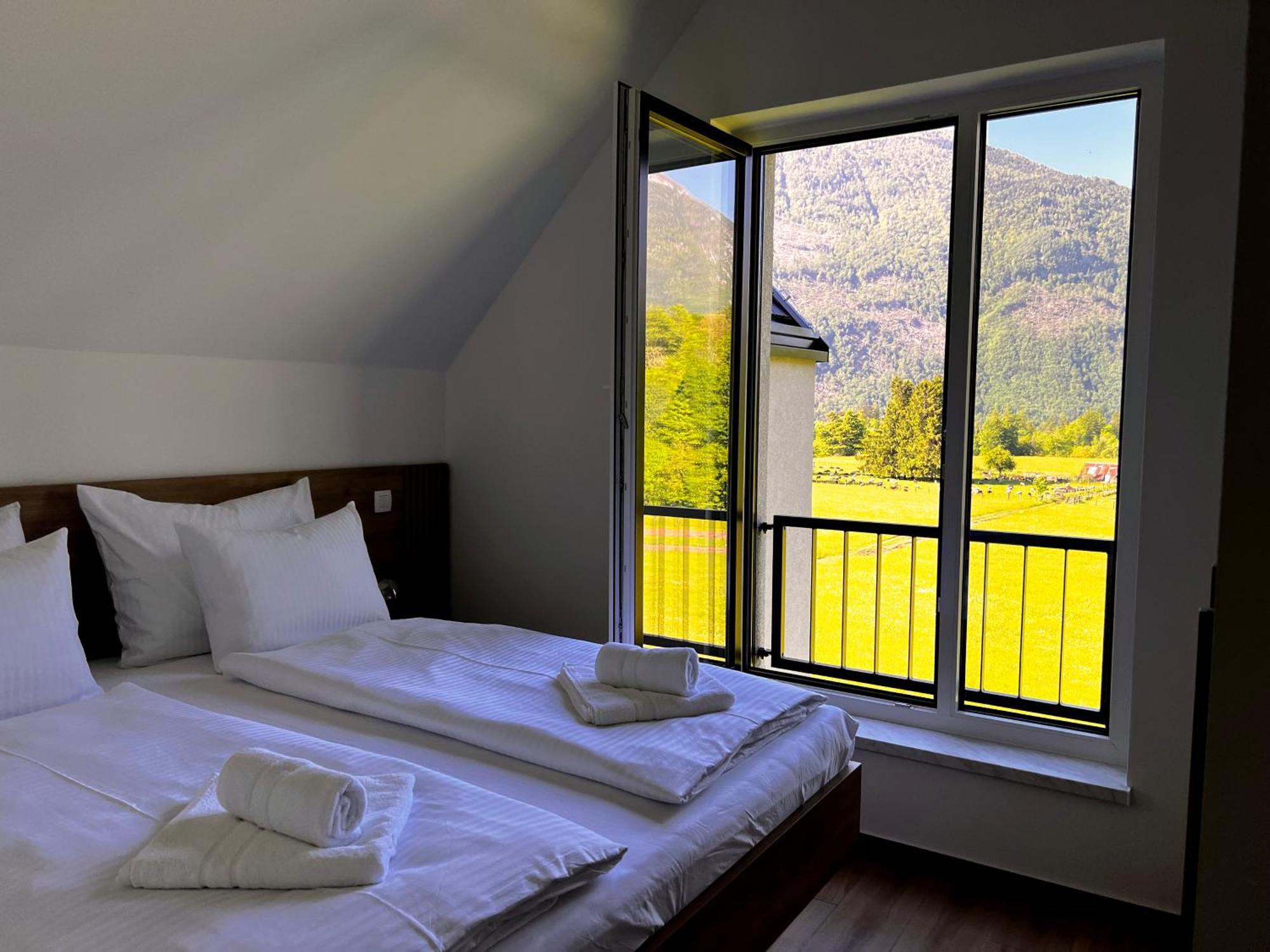Апартаменты Alpine Haven Бовец Экстерьер фото